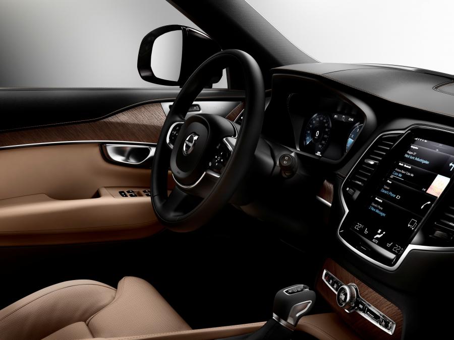  Volvo XC90 T6 AWD First Edition 2014 года  (фото 24 из 38)